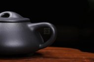 《景舟石瓢》宜興紫砂壺助理工藝美術(shù)師手工黑料石瓢茶壺茶具