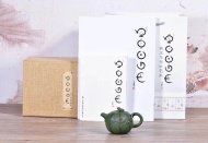 《田園蛙趣》宜興紫砂壺花器鮑玉華工藝美術師手工綠泥泡功夫茶壺禮品